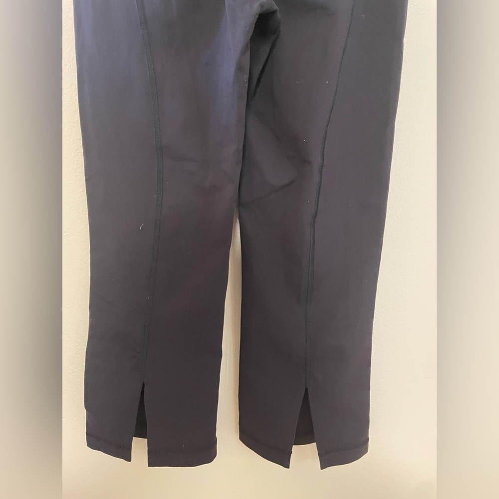✨Lululemon Crop Capri Leggings Gather & Crow Split Leg Size 2 - Picture 8 of 9